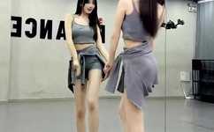 特大黑人娇小亚洲女mp4